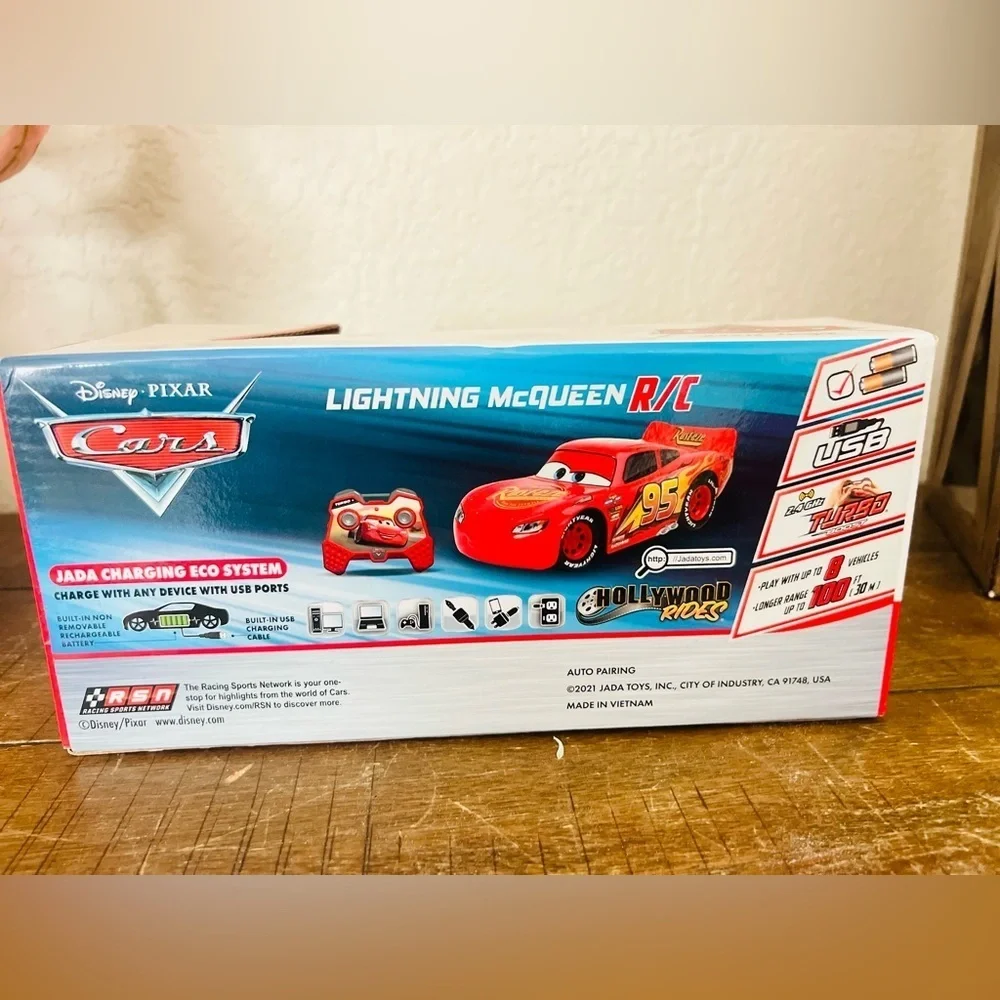 Cars Lightning McQueen RC 1:24 Scale Remote Control Car 2.4 Ghz